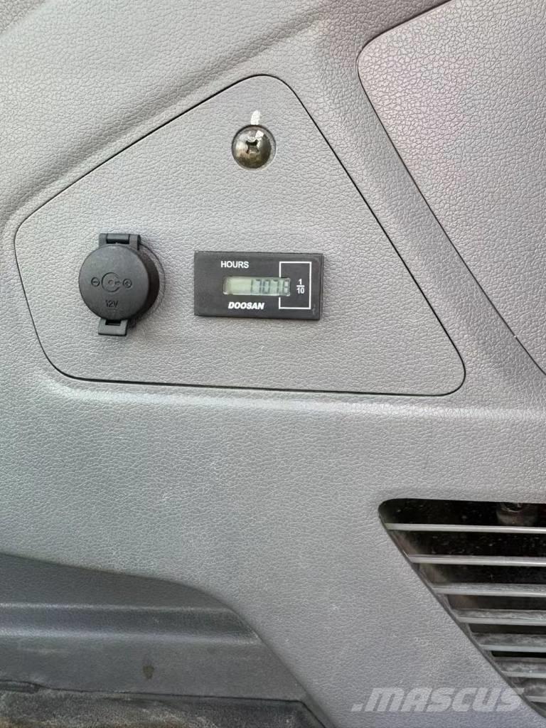 Doosan DX 60 Mini pelle < 7t