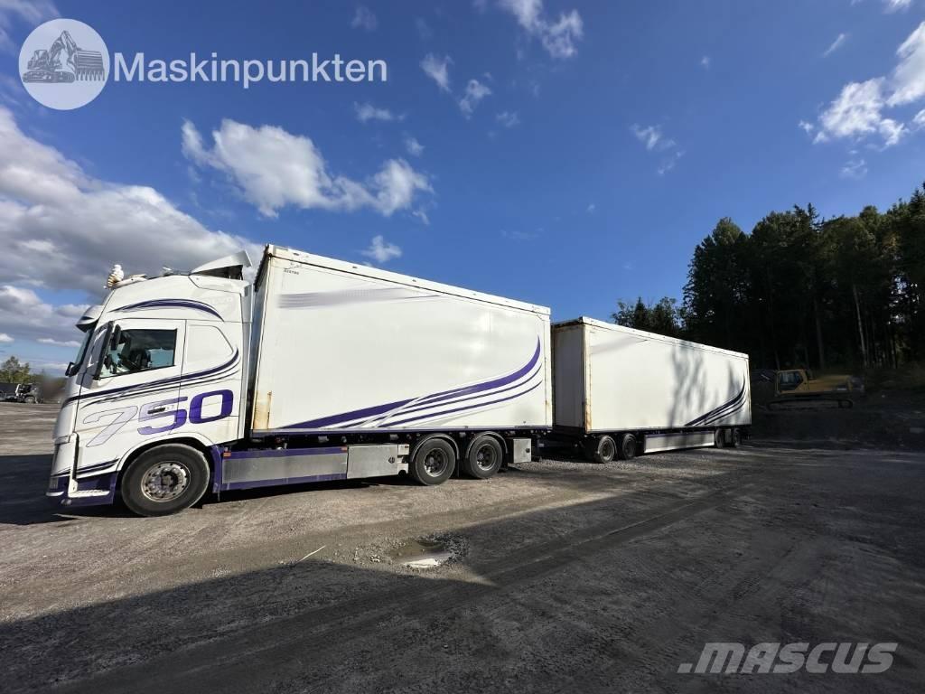 Volvo FH 16 750 Camion pour copeaux de bois