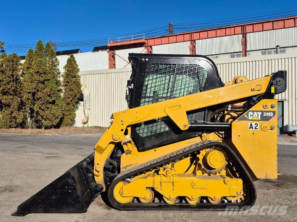 CAT 249 D Chargeuse compacte