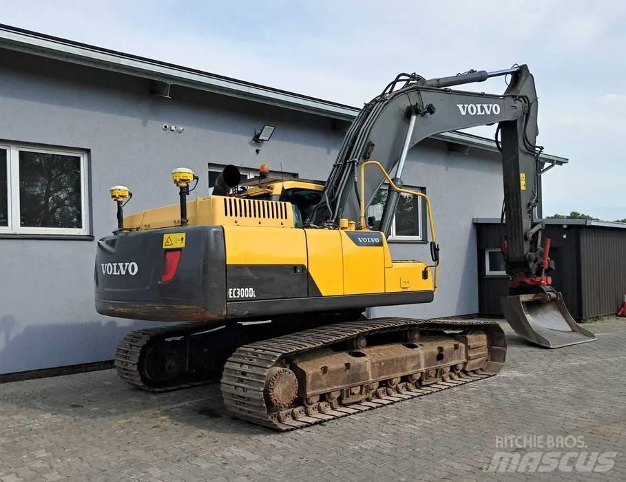 Volvo EC 300 D L Pelle sur chenilles