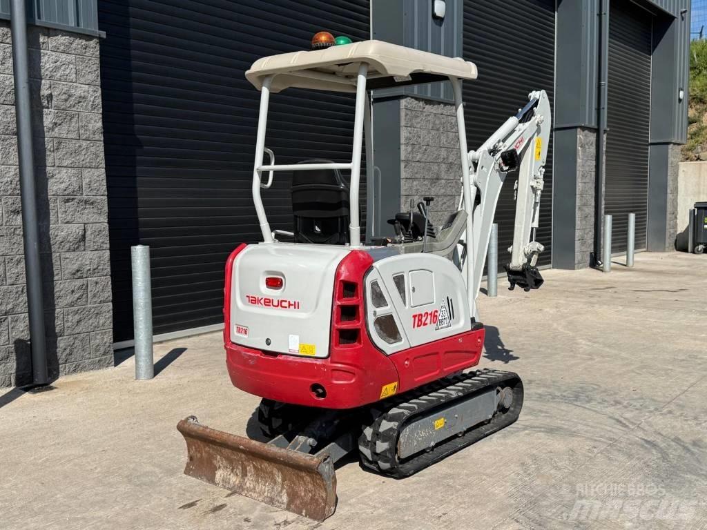 Takeuchi TB 216 Mini pelle < 7t
