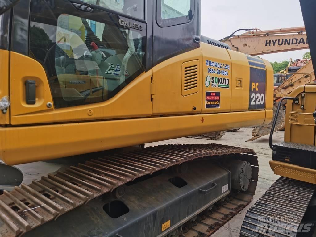 Komatsu PC 220-7 Pelle sur chenilles