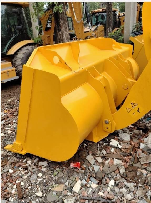 Komatsu WA 320-5 Chargeuse sur pneus