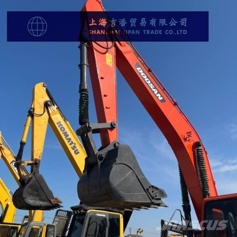 Doosan DX 300 Pelle sur chenilles
