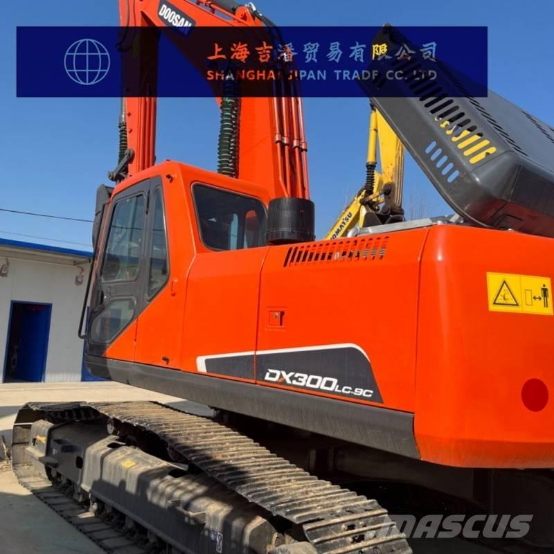 Doosan DX 300 Pelle sur chenilles