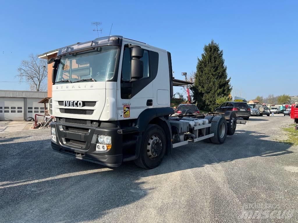 Iveco Stralis 420 Camion porte engin