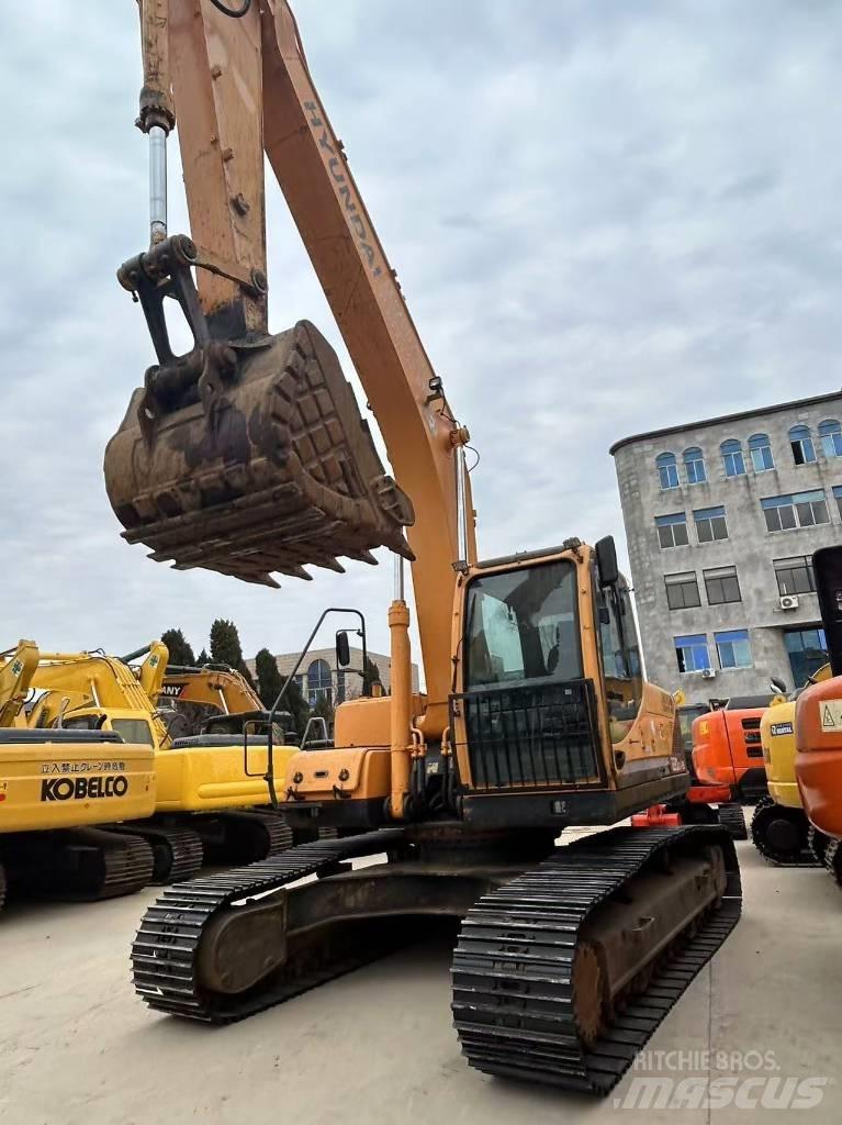Hyundai R220LC-9S Pelle sur chenilles