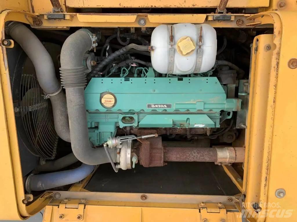 Volvo EC210D Pelle sur chenilles