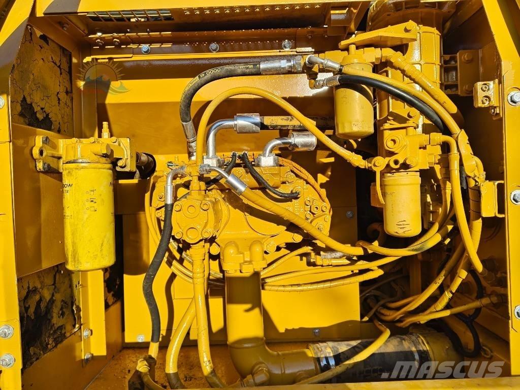 CAT 325 C Pelle sur chenilles