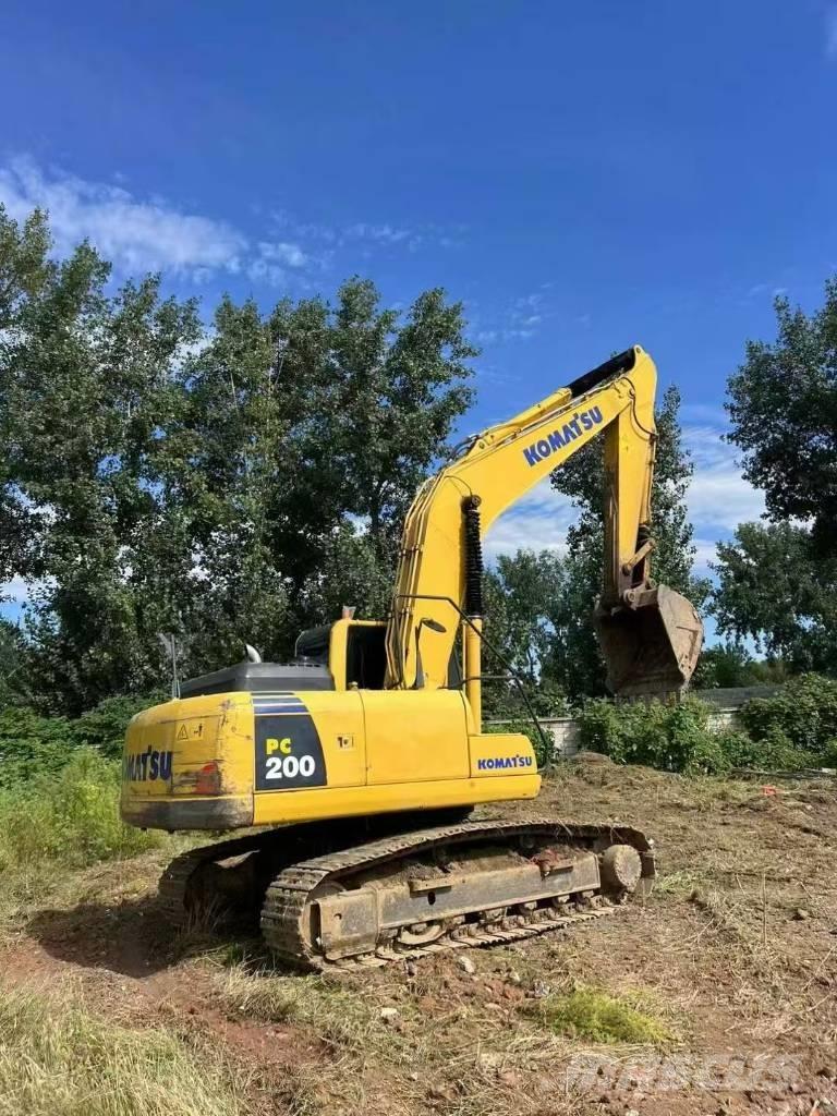 Komatsu PC 200 Pelle sur chenilles