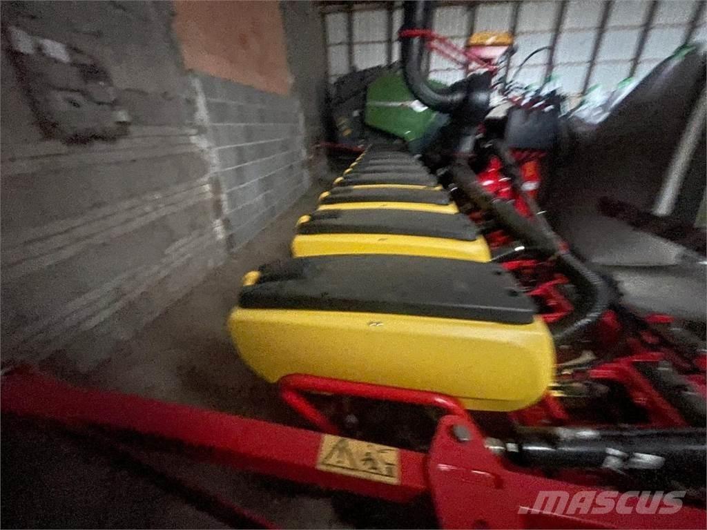 Väderstad TPV 12 Semoir de précision