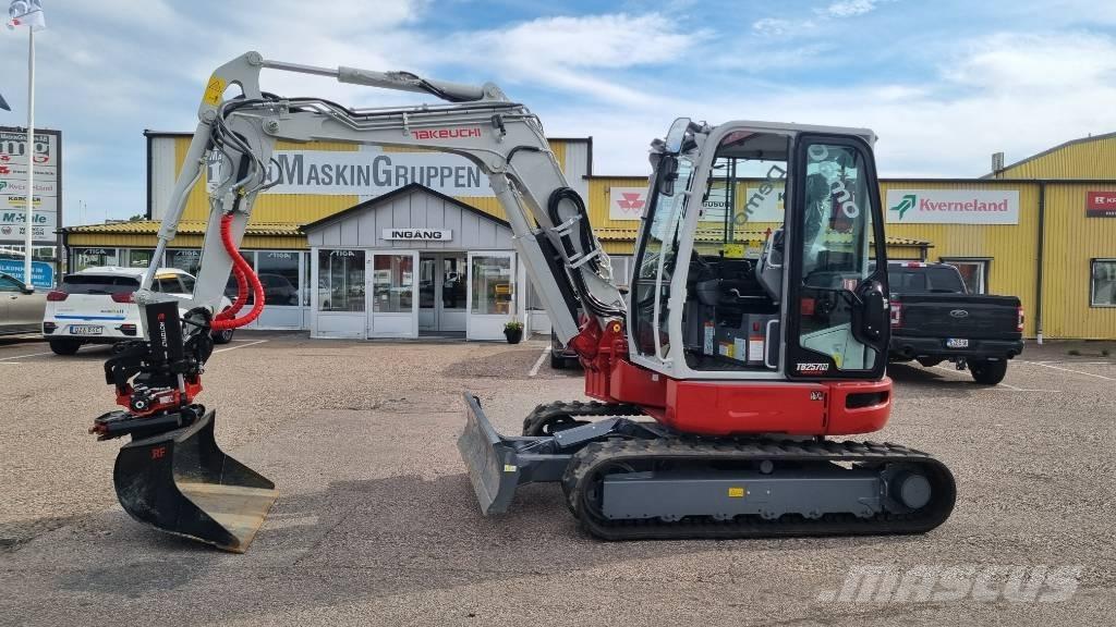 Takeuchi TB 257 FR Mini pelle < 7t