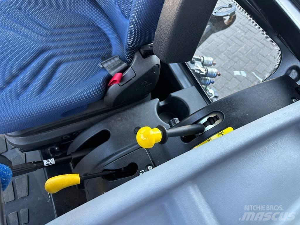 New Holland T4.75 S Tracteur