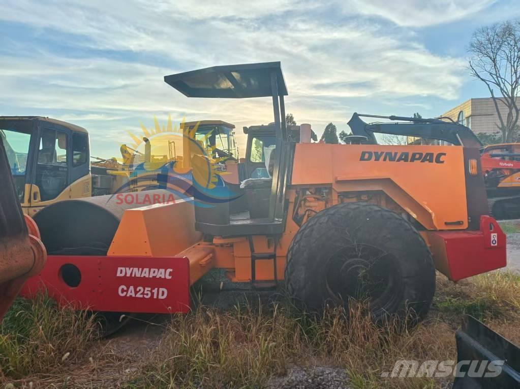 Dynapac CA 251 D Rouleaux monocylindre
