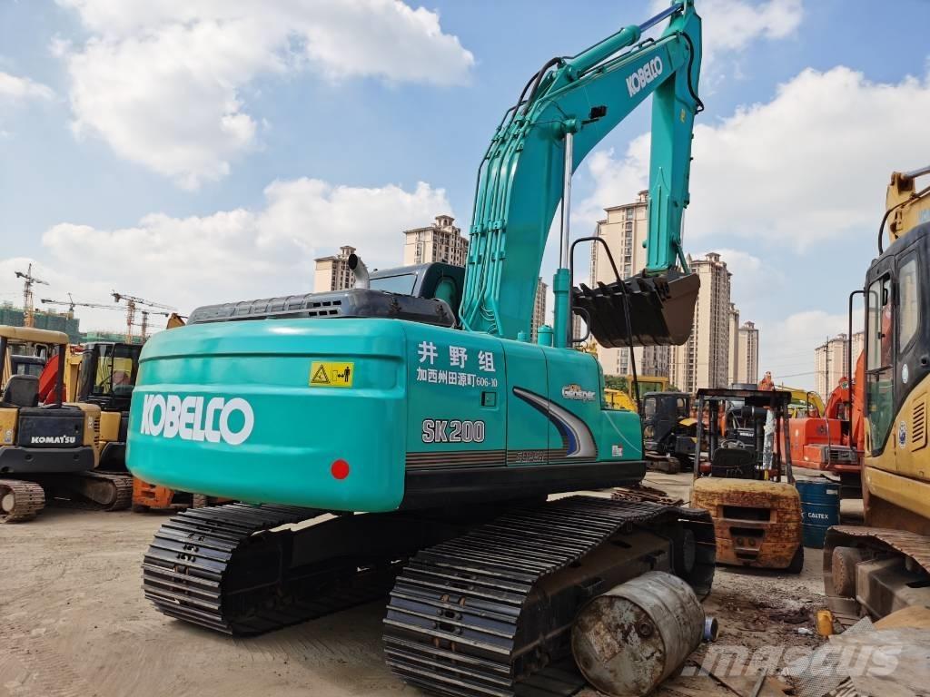 Kobelco SK 200 Pelle sur chenilles