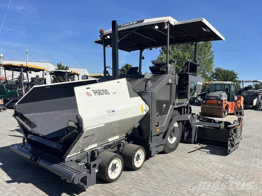 Volvo P 6870D Finisseur