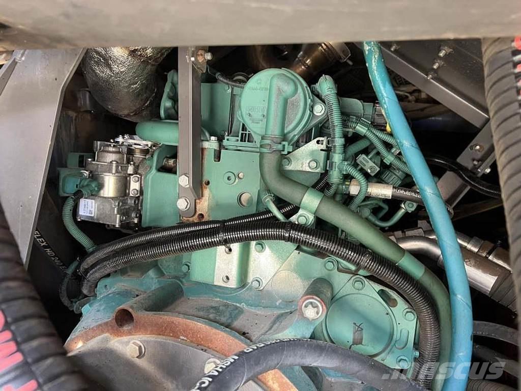 Volvo P 6870D Finisseur