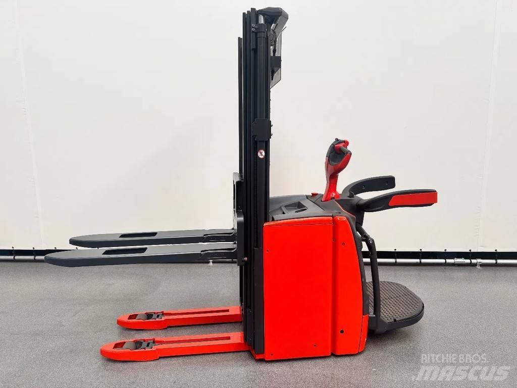 Linde L 14 AP Gerbeur accompagnant