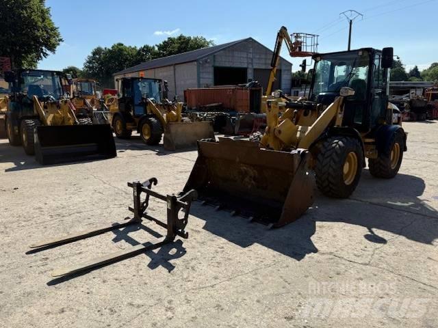 CAT 908 H Chargeuse sur pneus