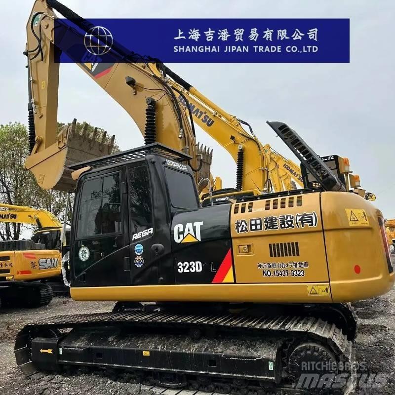 CAT 323 D Pelle sur chenilles