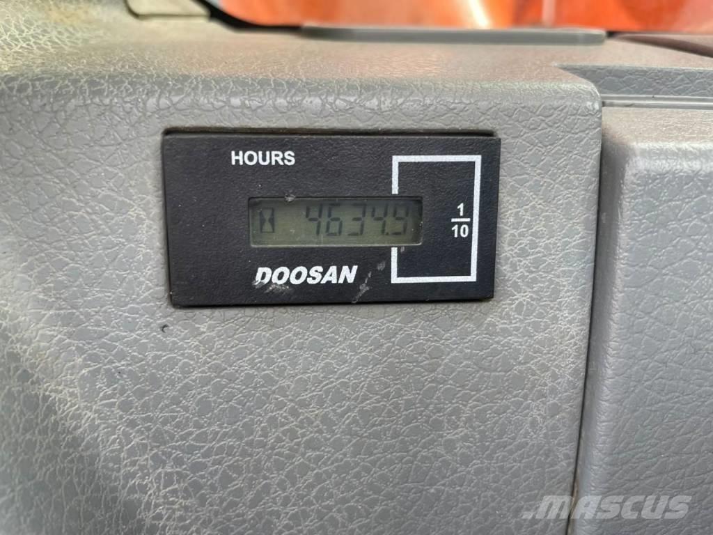 Doosan DX235LCR Pelle sur chenilles