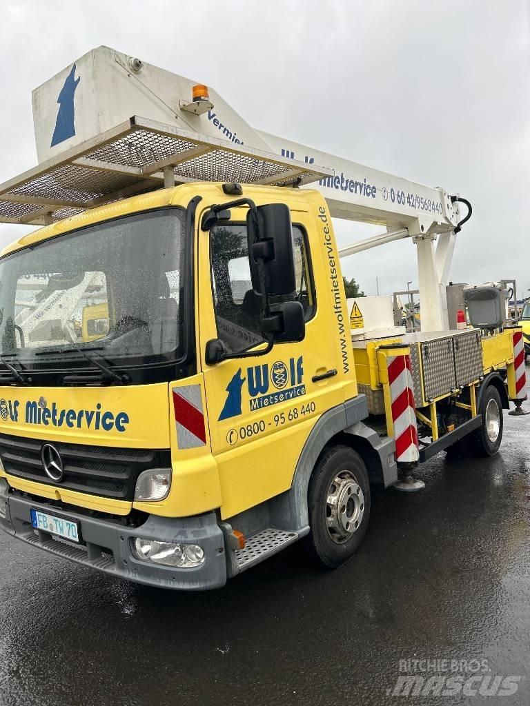 Bison TKA 28 KS Camion nacelle