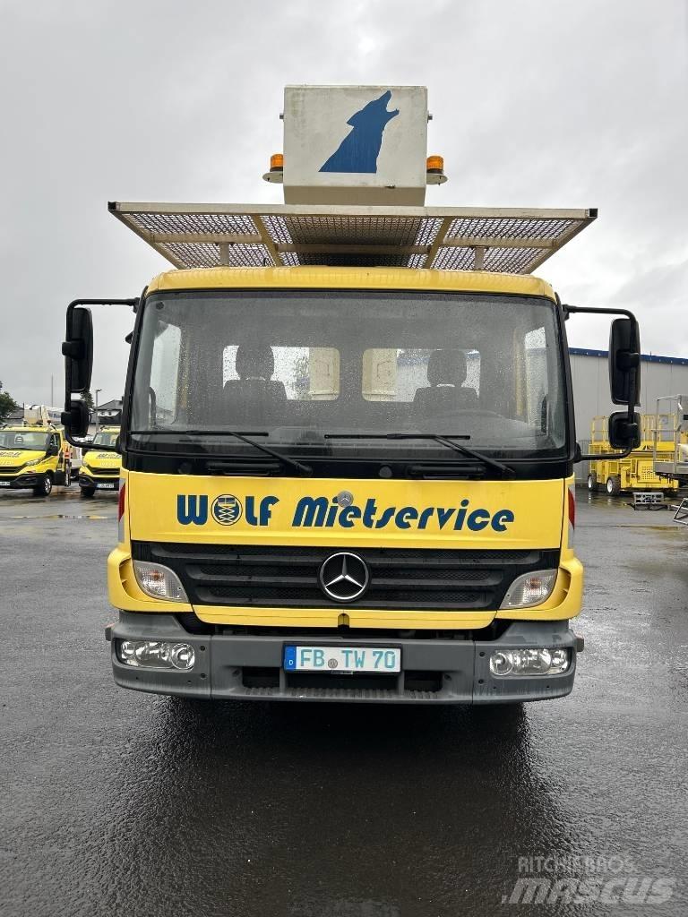 Bison TKA 28 KS Camion nacelle