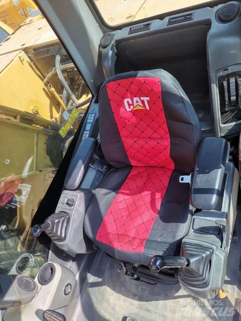 CAT 320 D Pelle sur chenilles