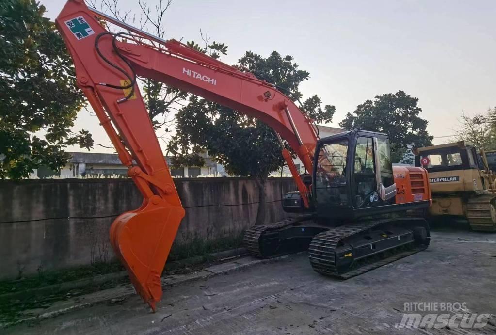 Hitachi ZX 200 Pelle sur chenilles