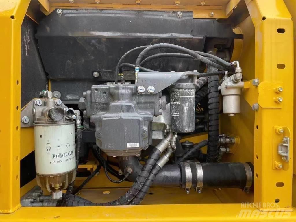 Komatsu PC220-8 Pelle sur chenilles