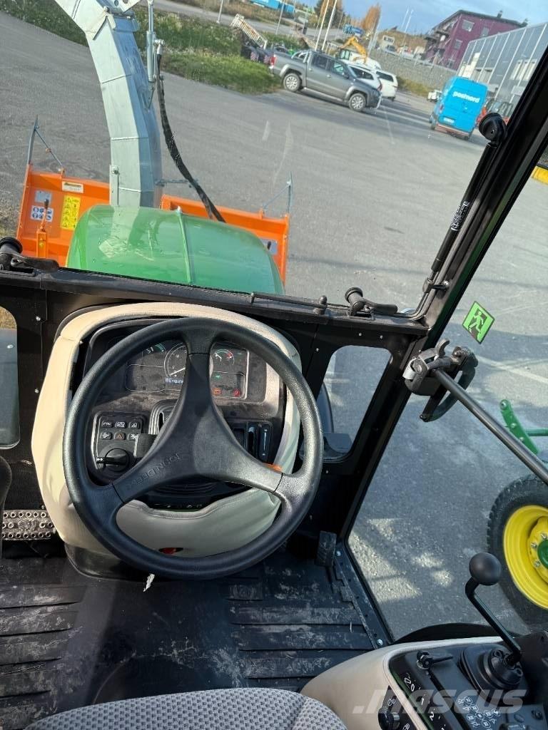 John Deere 2032 R Micro tracteur