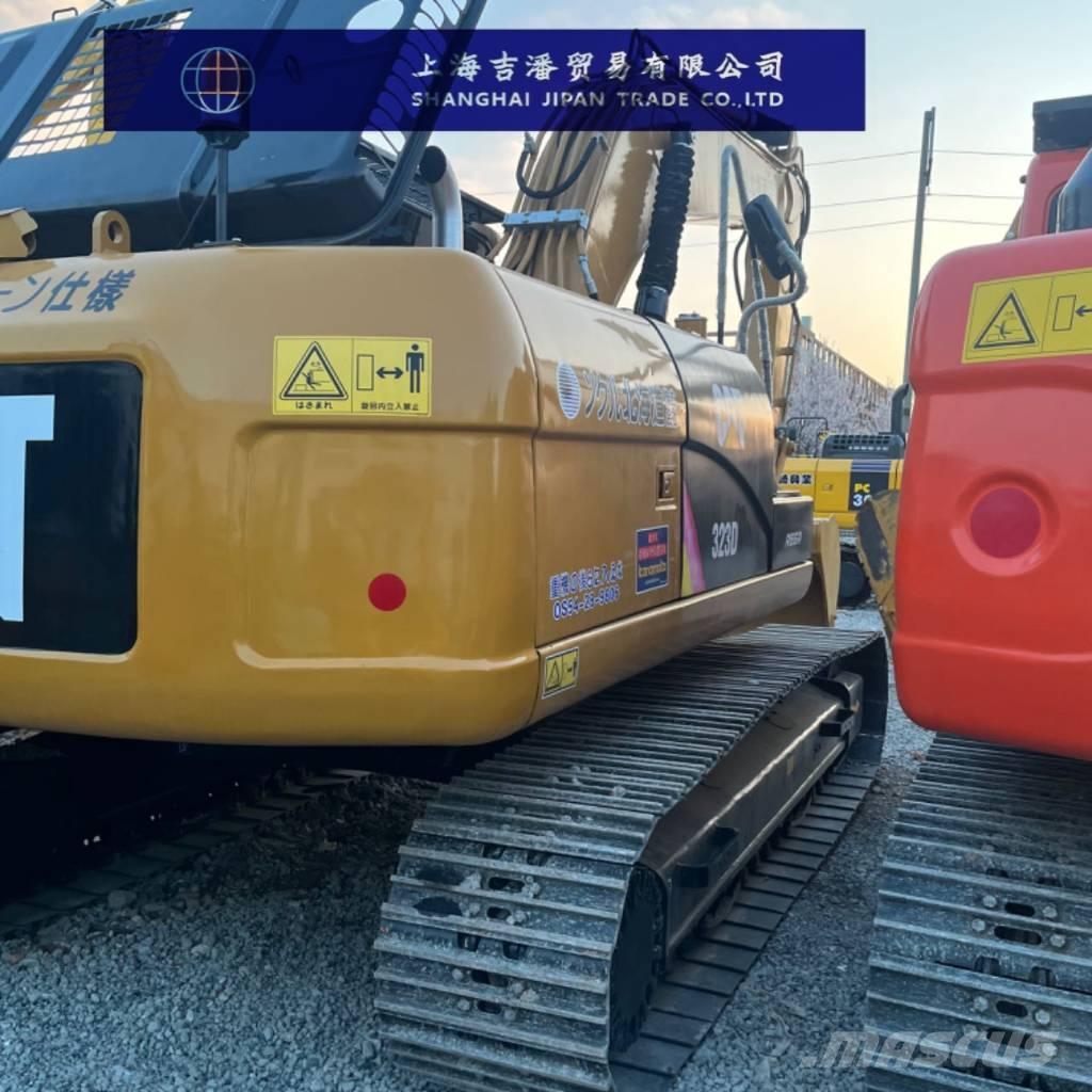 CAT 323 D Pelle sur chenilles