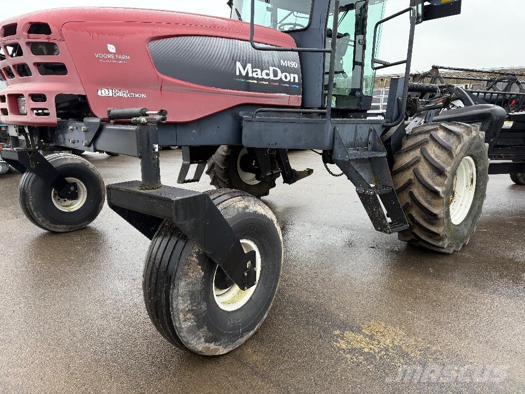 MacDon M 150 Faucheuse-conditionneuse