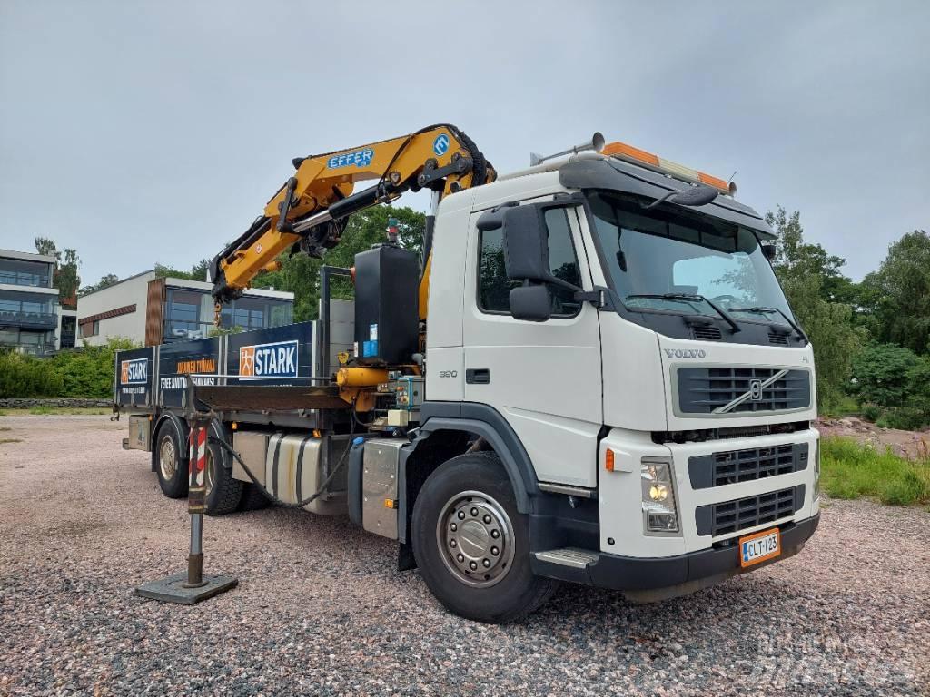 Volvo FM 13 Camion plateau ridelle avec grue