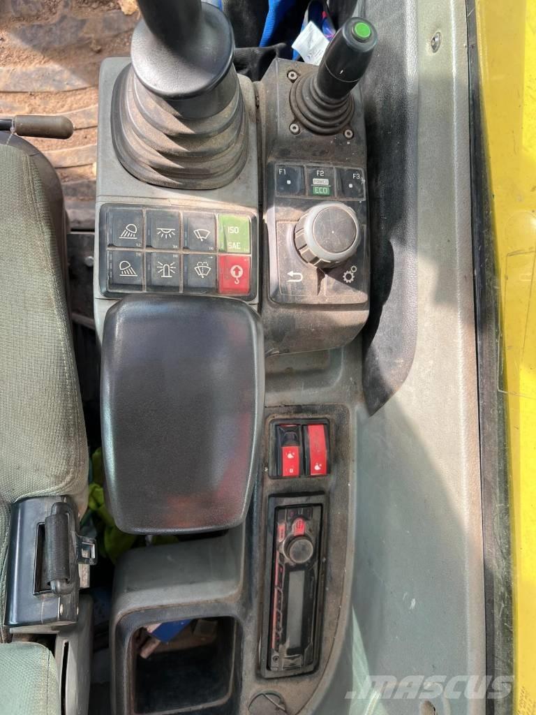 Neuson EZ 80 Mini pelle 7t-12t