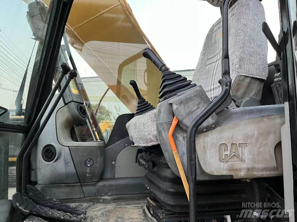 CAT 320 D Pelle sur chenilles