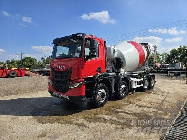 Iveco X-Way 420 Camion malaxeur