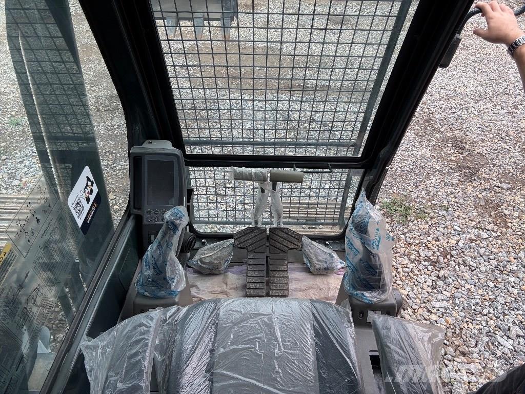 Hyundai Robex 220 LS Pelle sur chenilles