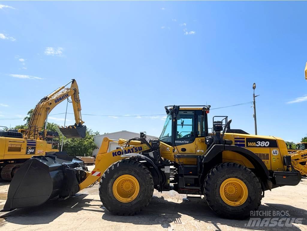 Komatsu WA380-8E0 Chargeuse sur pneus