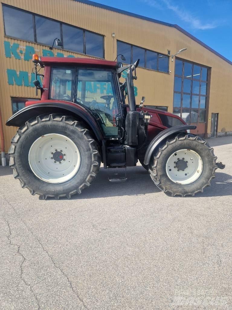 Valtra N143 Tracteur