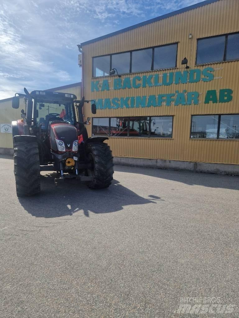 Valtra N143 Tracteur