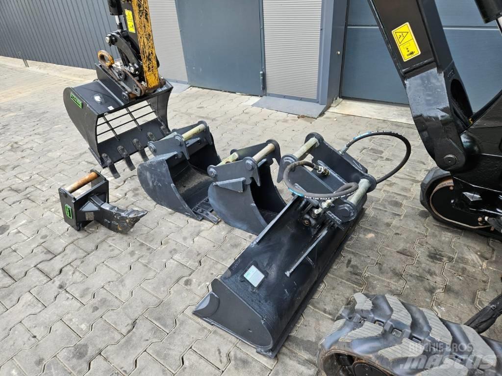 CAT 301.8 CR Mini pelle < 7t