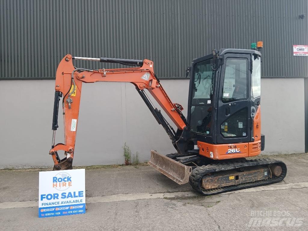 Hitachi ZX 26 U-6 Mini pelle < 7t