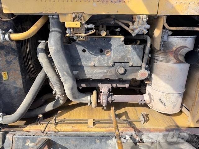 CAT 320 D L Pelle sur chenilles