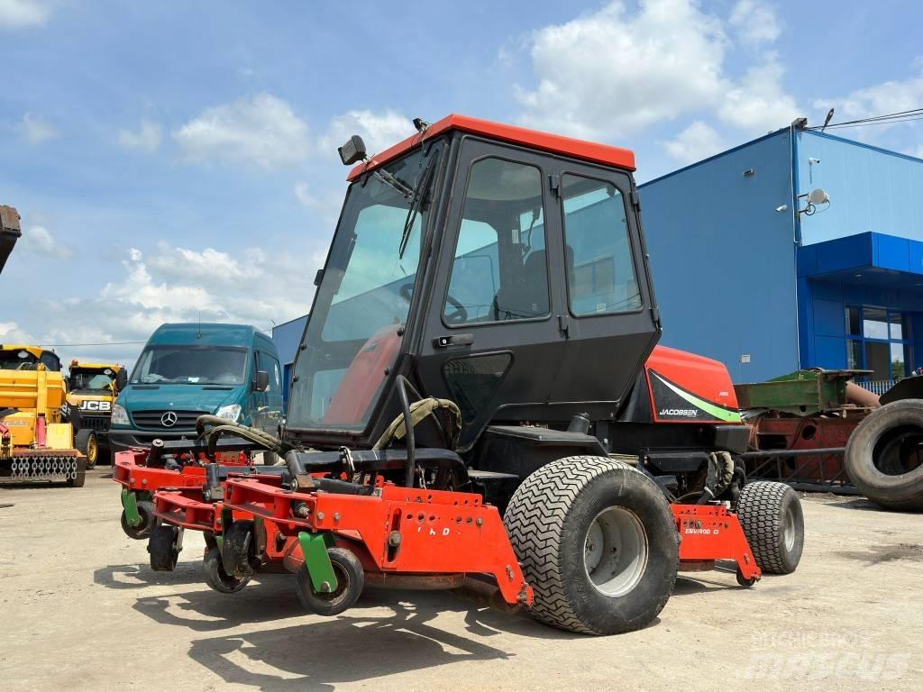 Jacobsen AR250 Tondeuses montées