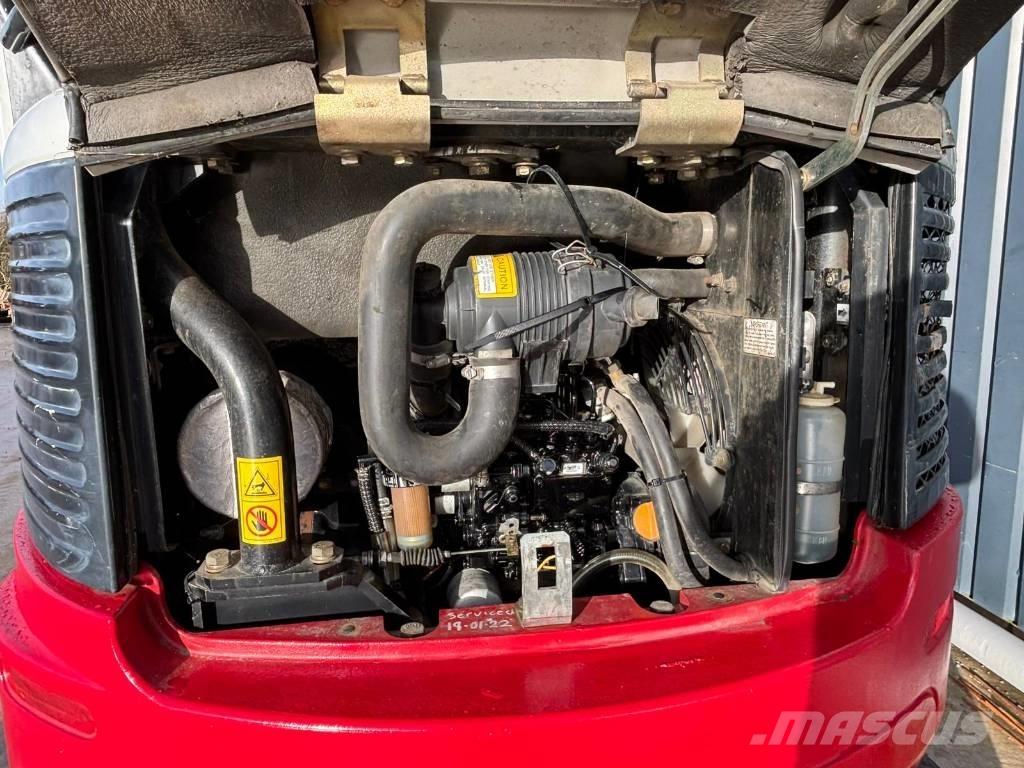 Takeuchi TB 23 R Mini pelle < 7t