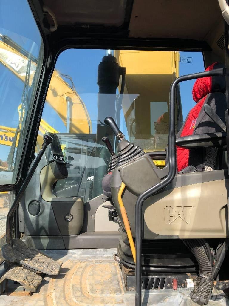 CAT 320 D Pelle sur chenilles