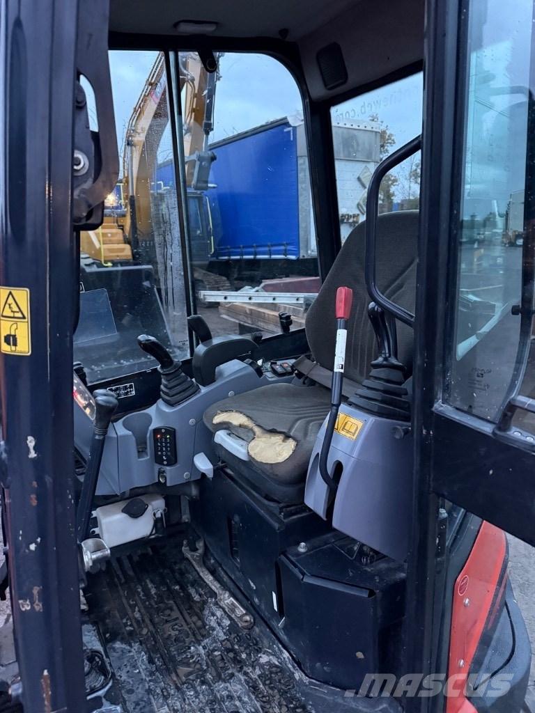 Kubota U 27-4 Mini pelle < 7t