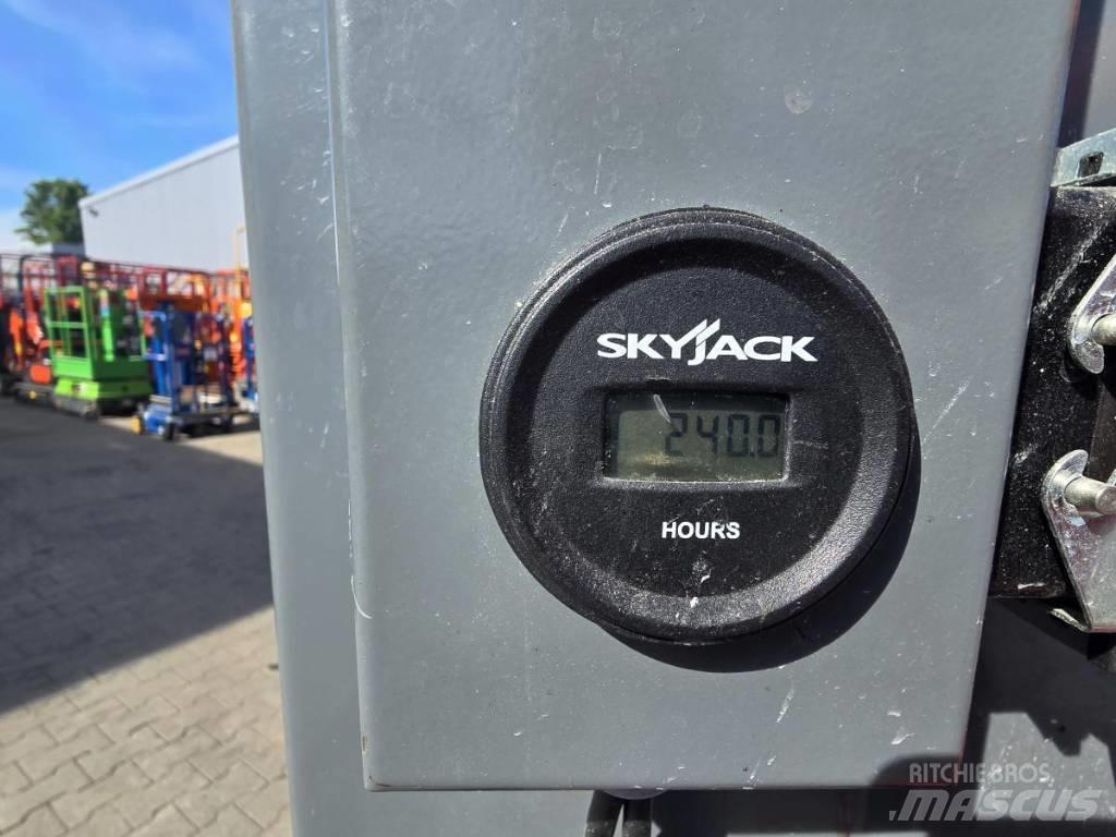 SkyJack SJ 16 Mât vertical
