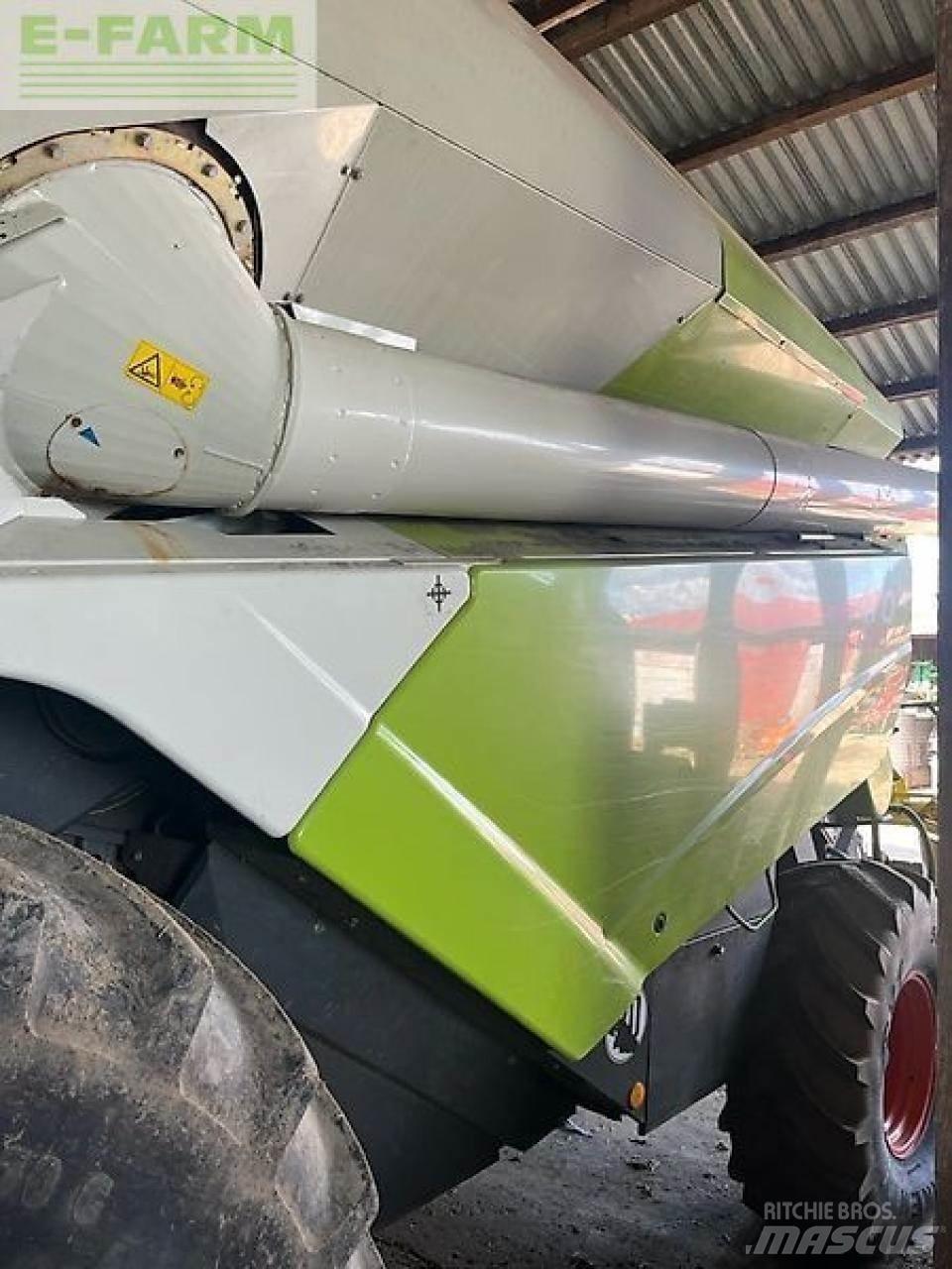 CLAAS tucano 470 Moissonneuse batteuse